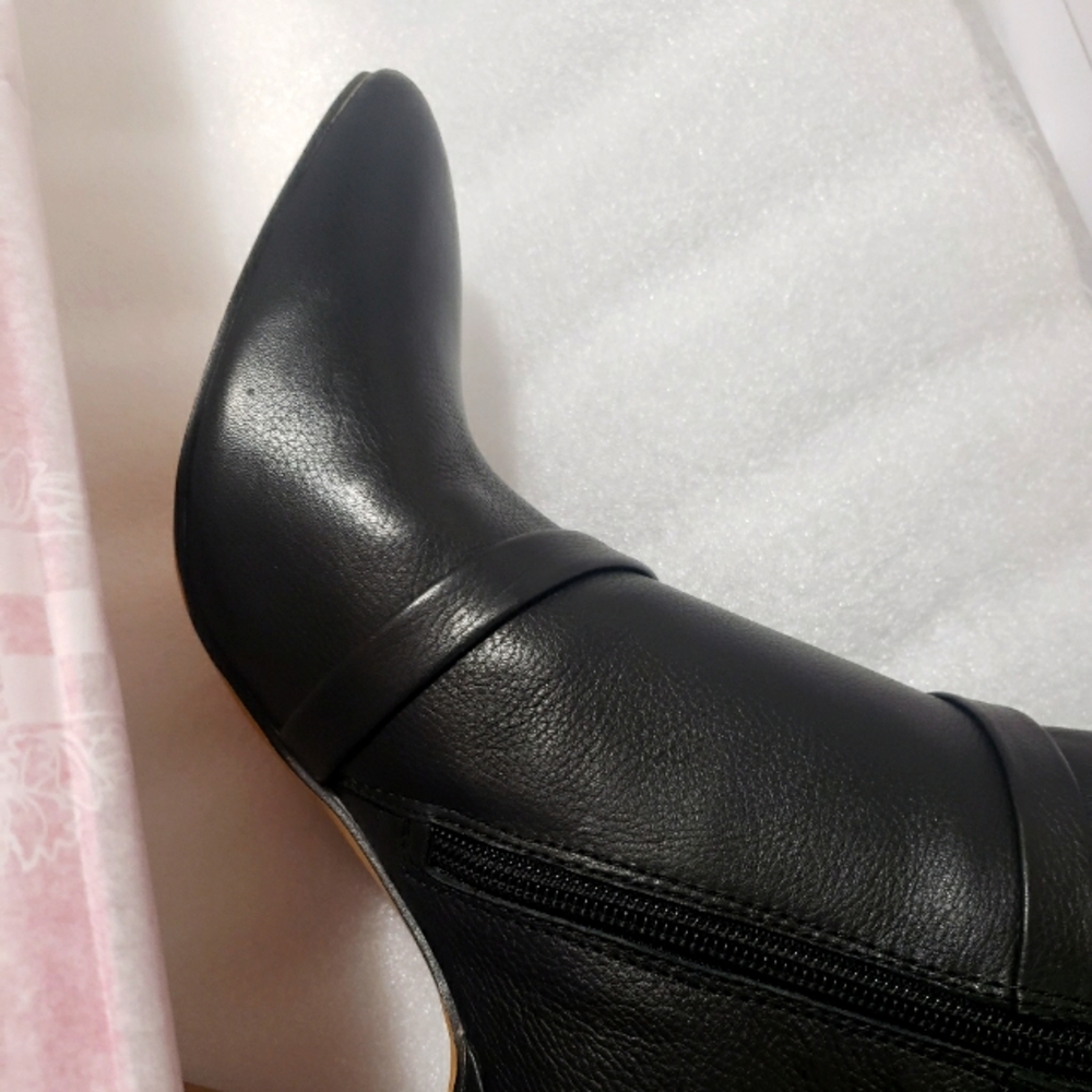 Women's Black Vince Camuto  Boots